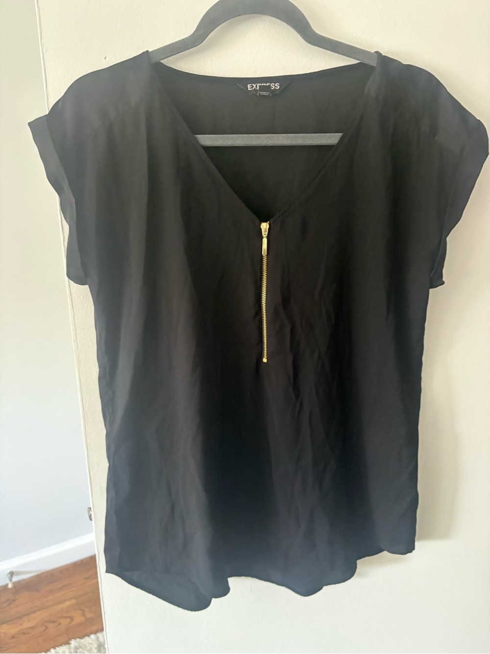 Express Black V-Neck Zip-Front Blouse